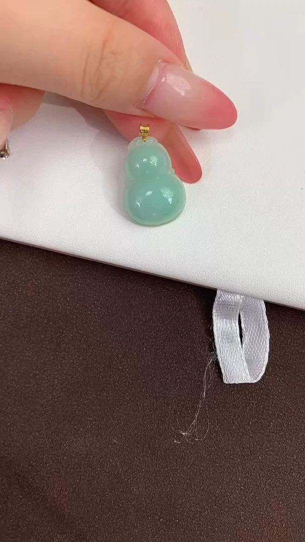 吊坠(赠链)18K金镶嵌翡翠天然缅甸A货翡翠多样性发其一