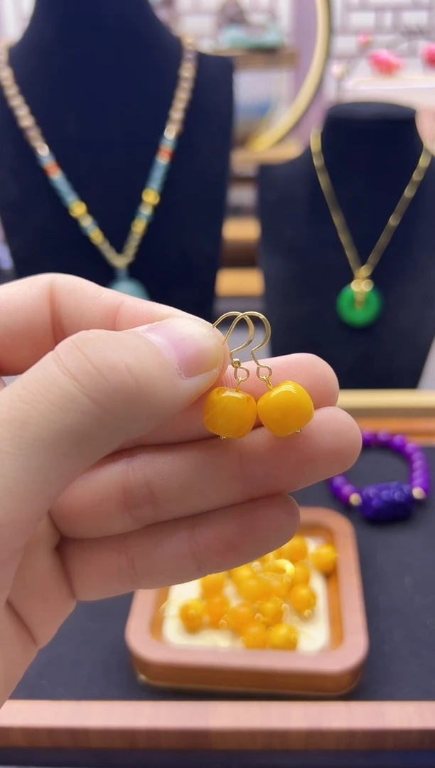 【闪购商品】蜜蜡耳饰14K金镶嵌E01