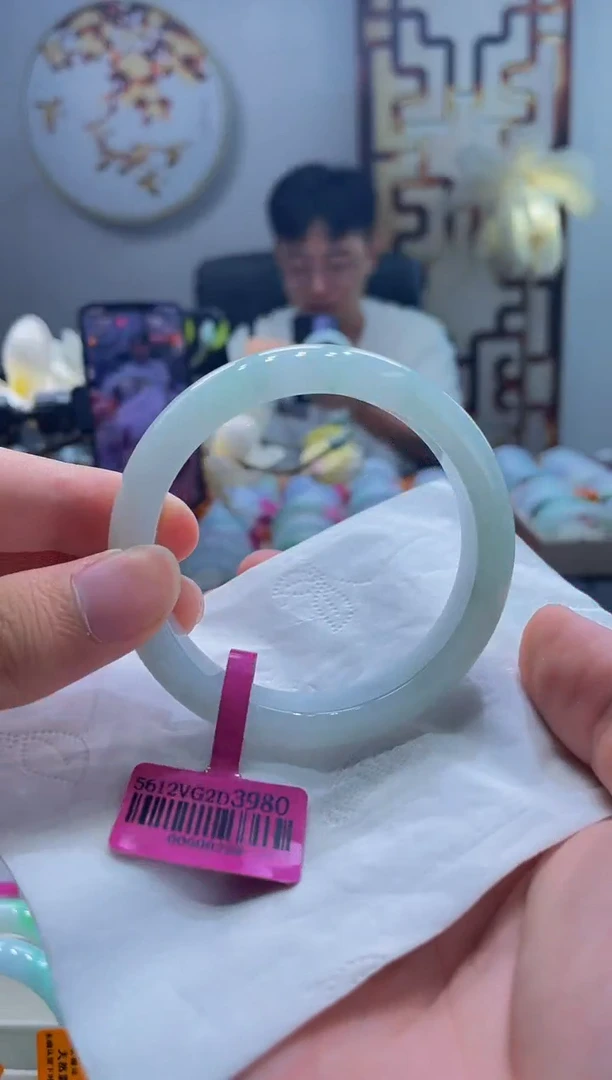 翡翠手镯未镶嵌230-56