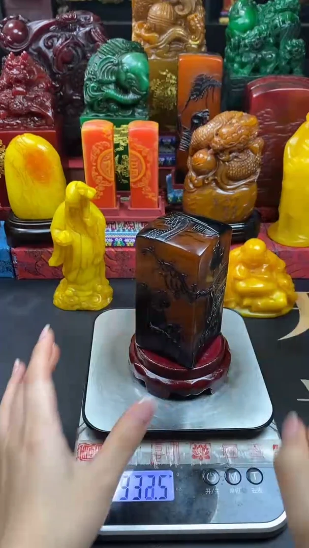 寿山石印石田黄乌鸦皮薄意雕 花好