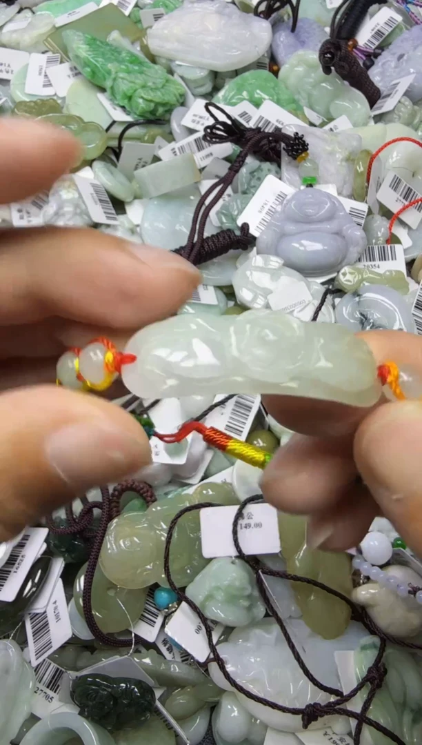 【闪购商品】翡翠颈饰未镶嵌00006999