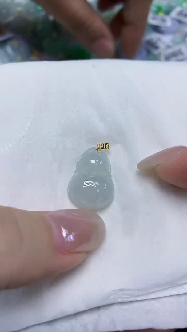 翡翠18K金镶嵌颈饰天然缅甸翡翠A货