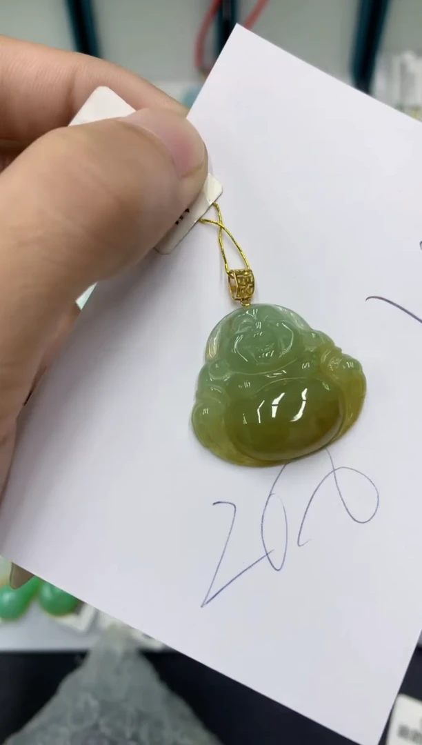 翡翠18K金镶嵌颈饰翡翠