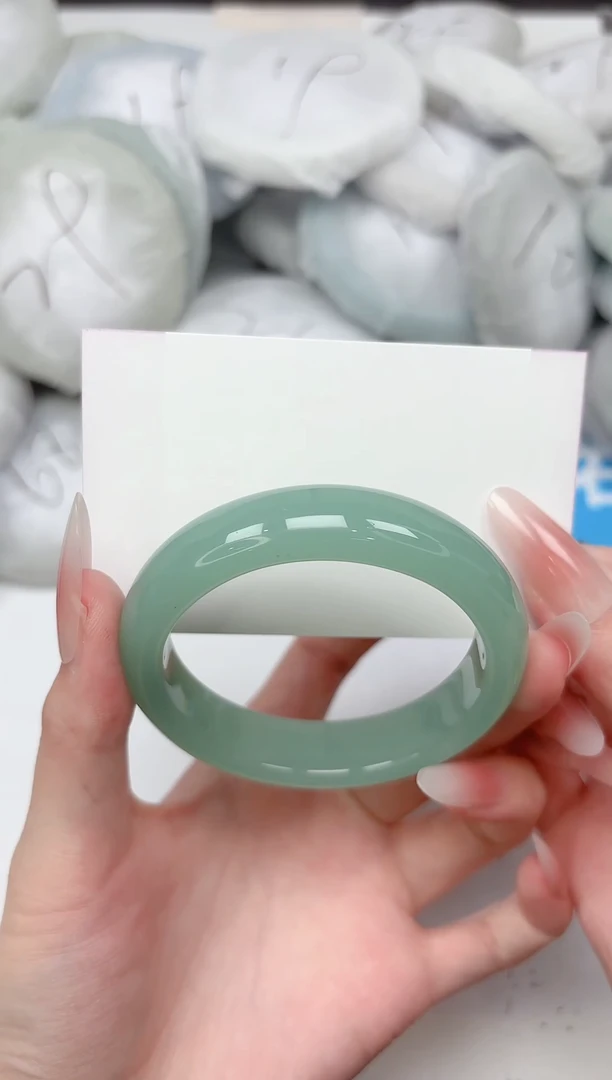 未镶嵌手镯石英质玉91-54