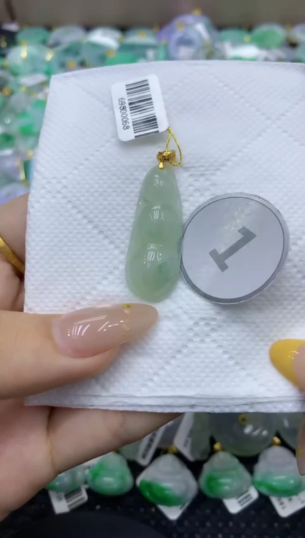 颈饰未镶嵌翡翠天然缅甸翡翠A货
