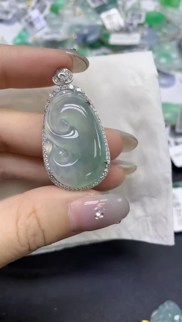 颈饰未镶嵌翡翠天然缅甸翡翠A货百元以上9元证书费自理