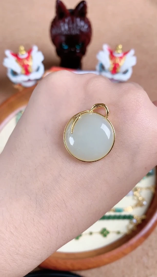 吊坠(赠链)银S925镶嵌和田玉1