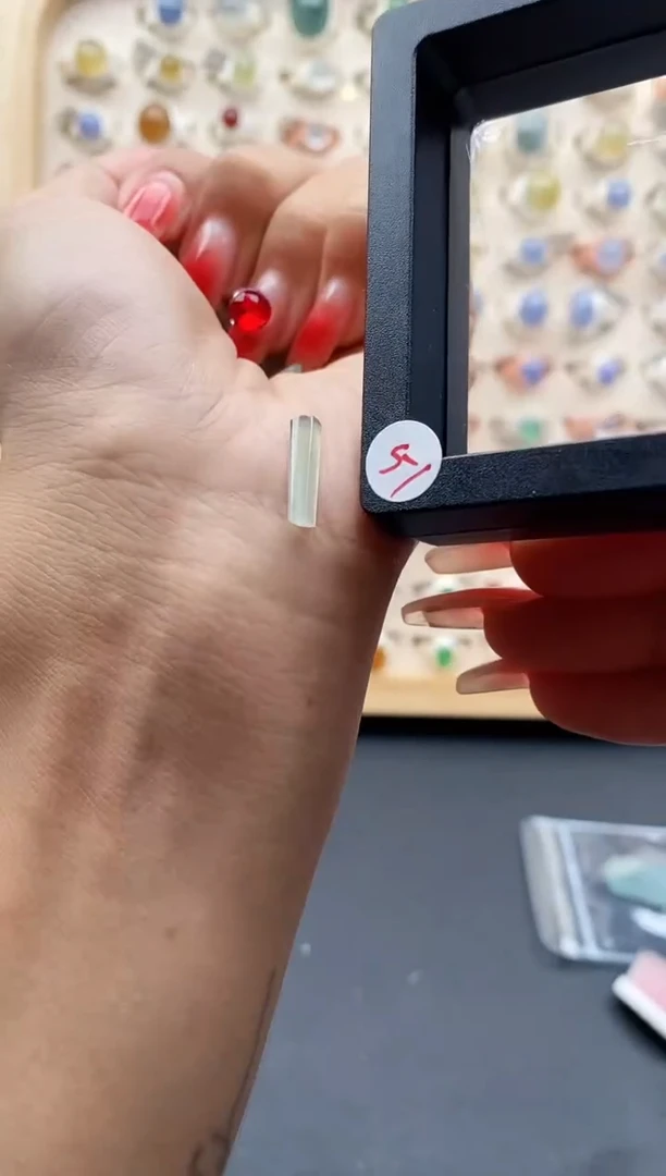 【闪购商品】翡翠裸石未镶嵌缅甸天然A货翡翠