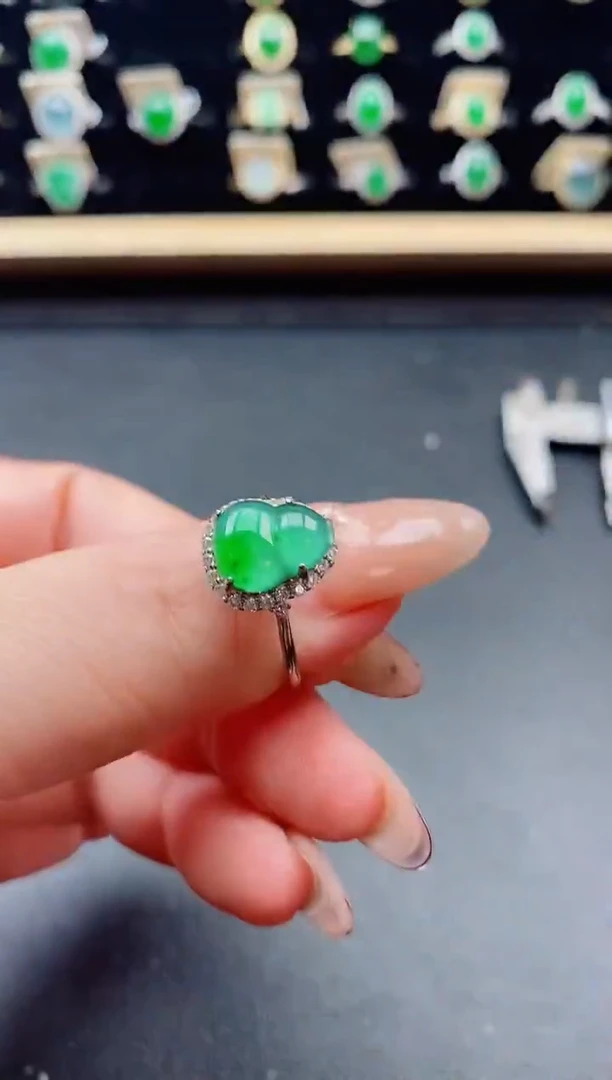 银S925镶嵌戒指翡翠1