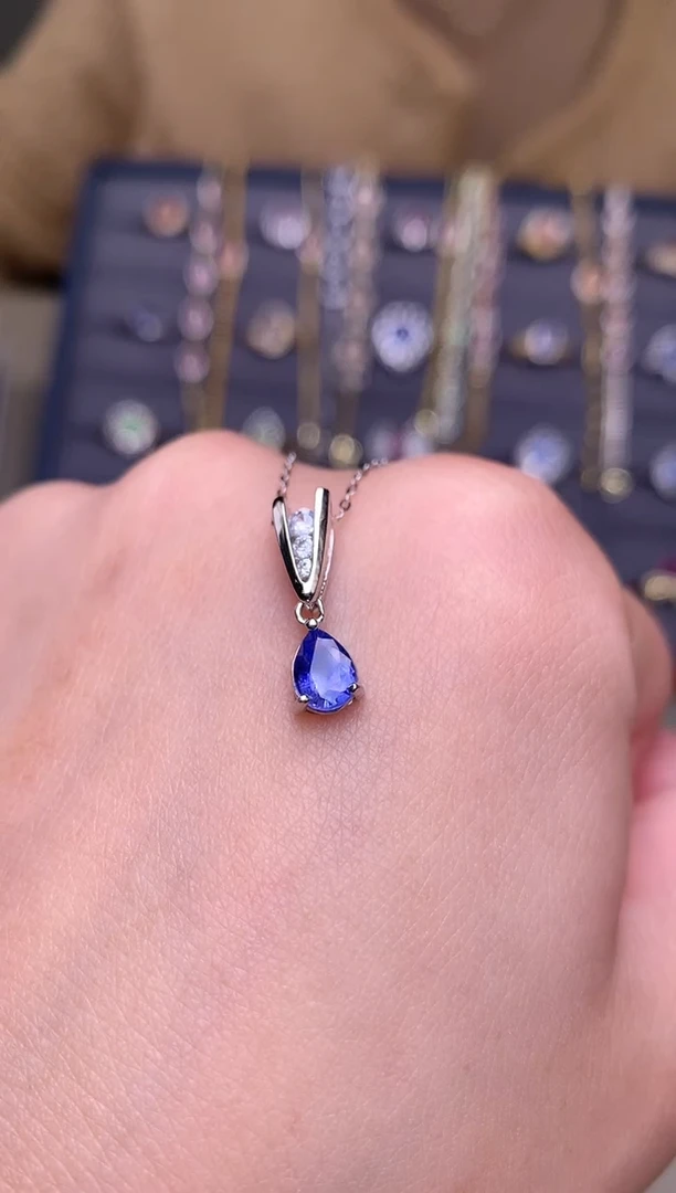 颈饰蓝宝石银S925镶嵌吊坠