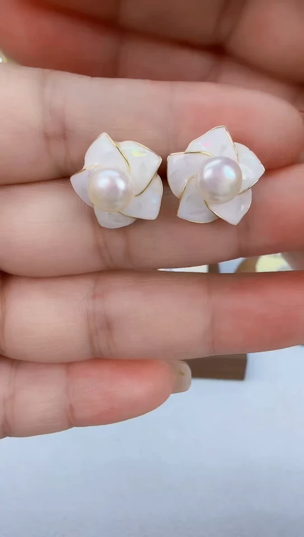 未镶嵌耳饰淡水珍珠白
