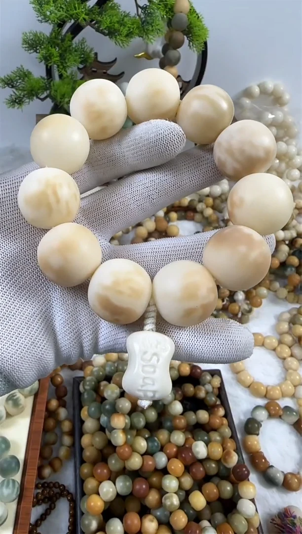 【闪购商品】白玉菩提手串25*手工干磨粉色大卡