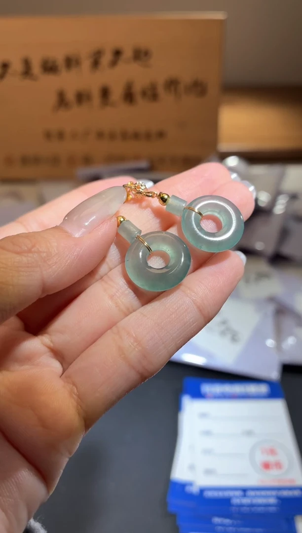 未镶嵌翡翠耳饰甜甜圈
