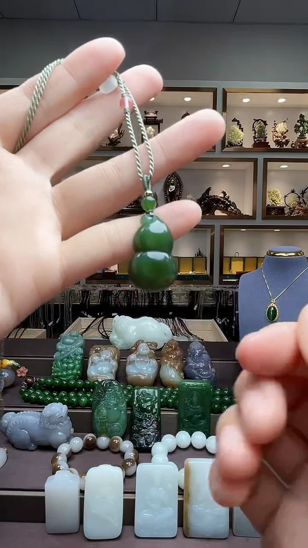 【闪购商品】和田玉颈饰未镶嵌苏