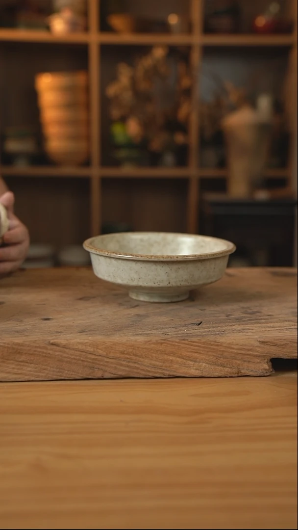 奶奶系列的7英寸高脚直口盘