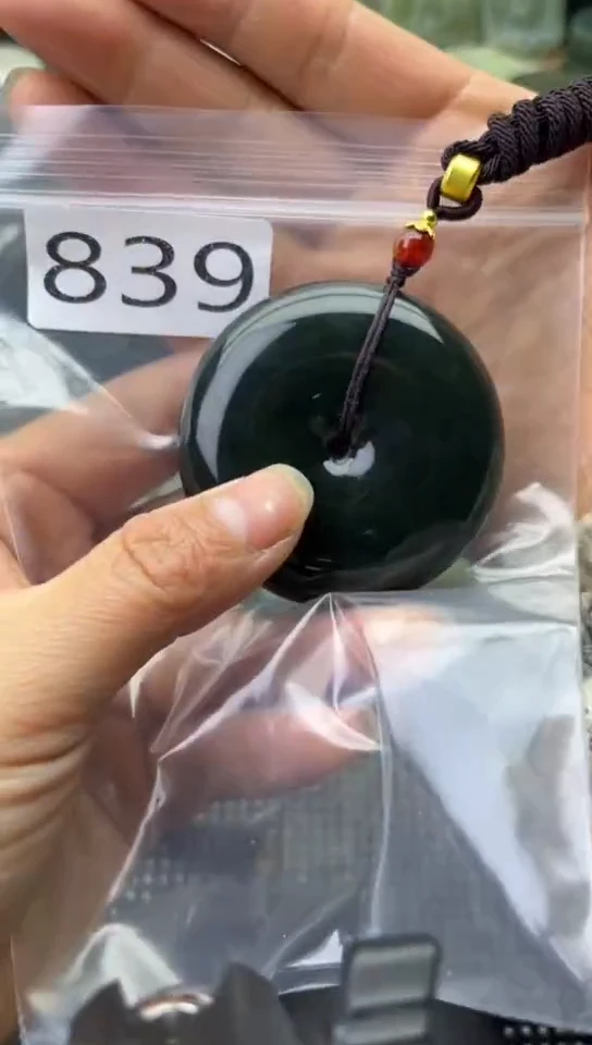 未镶嵌和田玉珠宝半成品扣子
