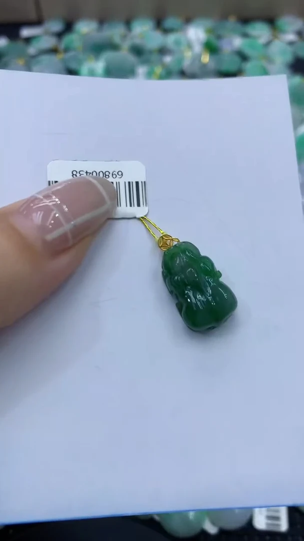 翡翠18K金镶嵌颈饰天然缅甸翡翠A货