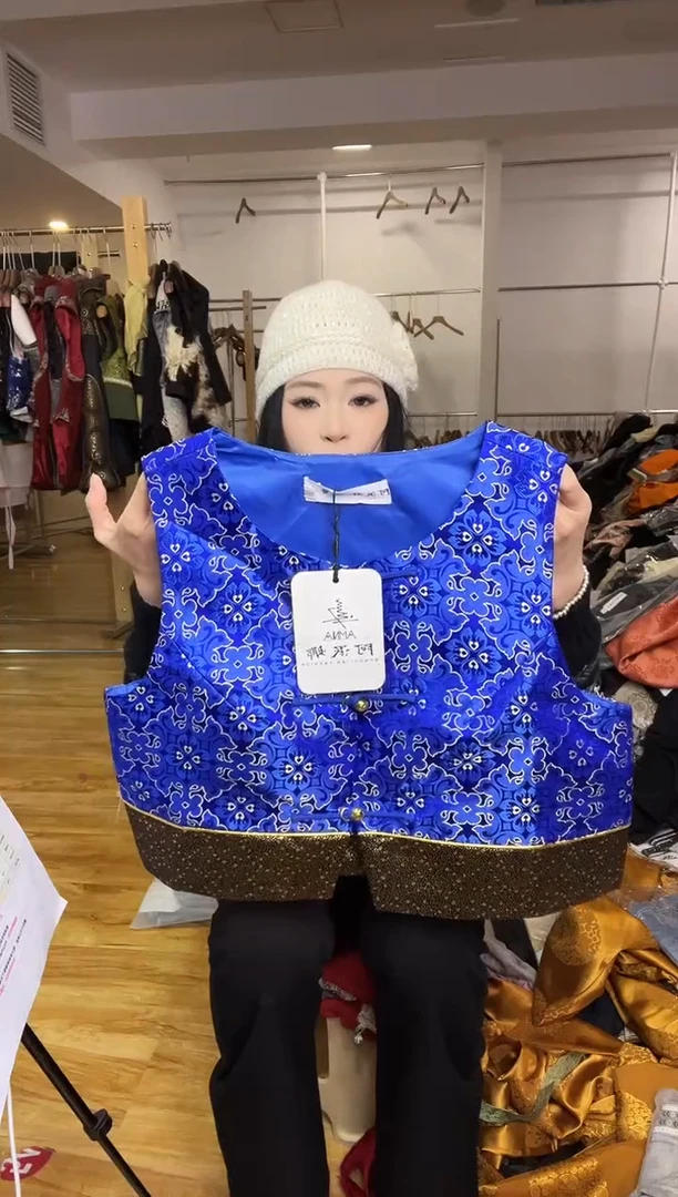 马甲       L码        105-115斤