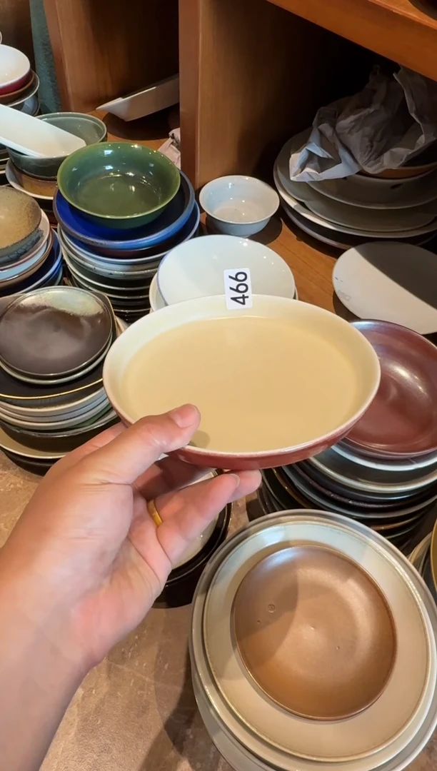 瓷片466 微瑕外红内白立口盘1个