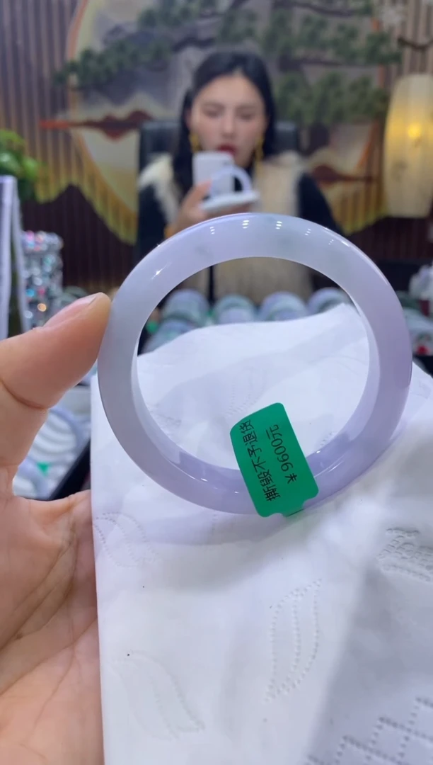 【闪购商品】翡翠手镯未镶嵌多人09370