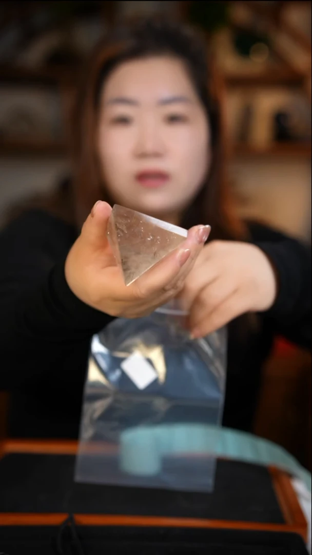 未镶嵌珠宝半成品水晶茶水晶金字塔D518