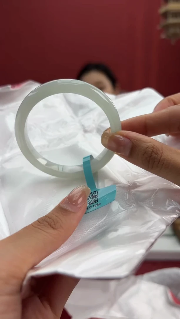 翡翠手镯未镶嵌8手镯