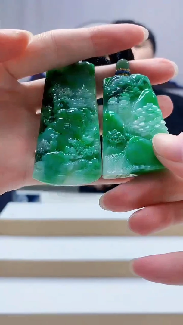 未镶嵌定制翡翠5060zm-毛货挂件一对85