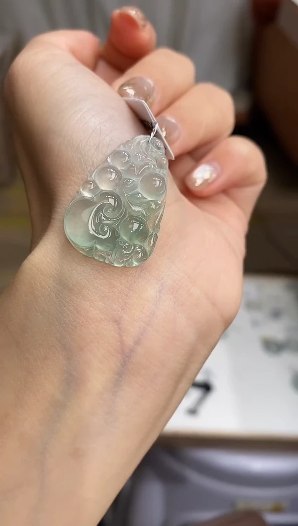 颈饰未镶嵌翡翠如意