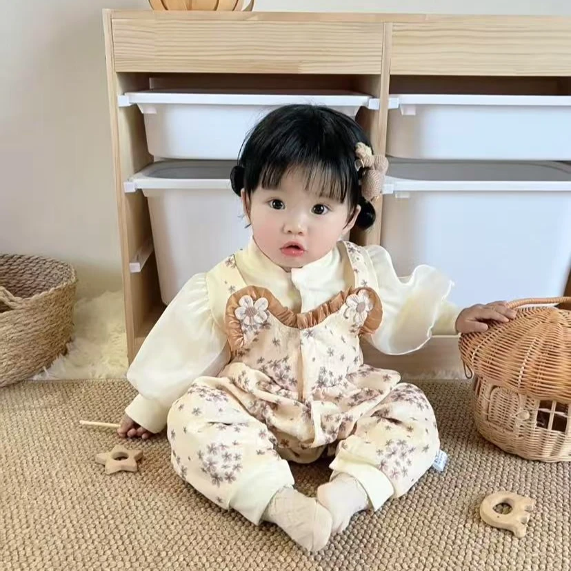婴儿连体衣春季新品新生儿碎花公主洋气爬服宝宝满月百天外出哈衣