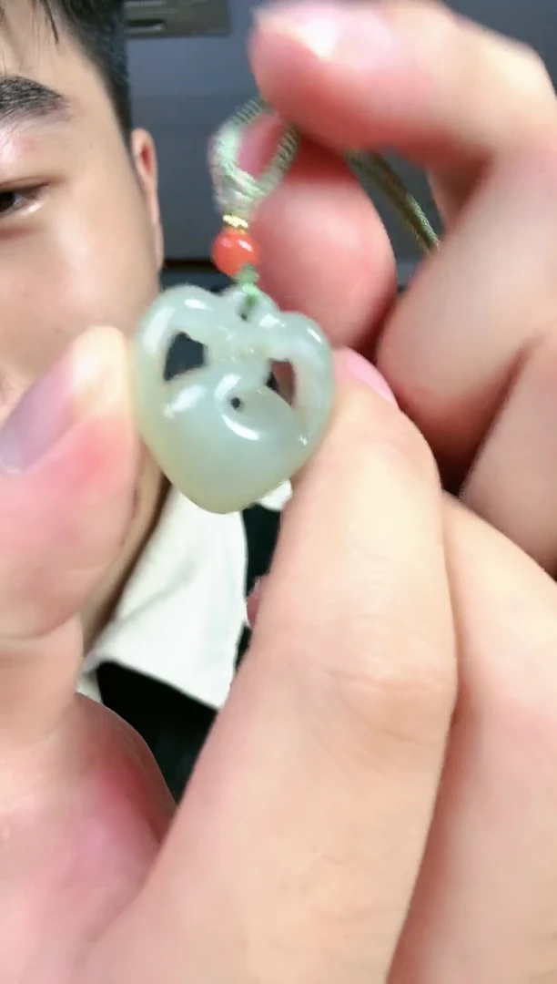 和田玉未镶嵌吊坠(不含链)心型吊坠