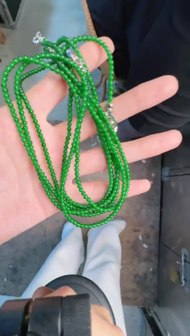 未镶嵌定制翡翠A货有轻微色差属于正常现象，珠链多样性发货1