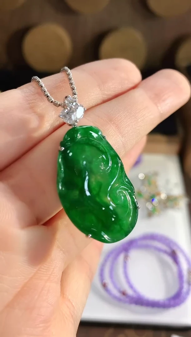 翡翠18K金镶嵌吊坠(不含链)吊坠