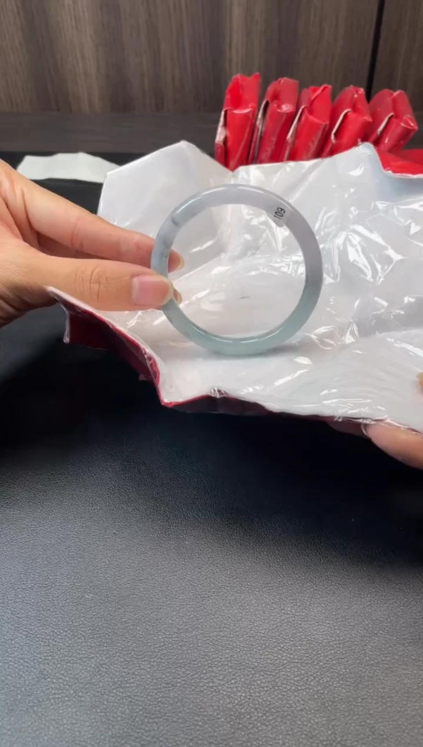 未镶嵌手镯翡翠1984