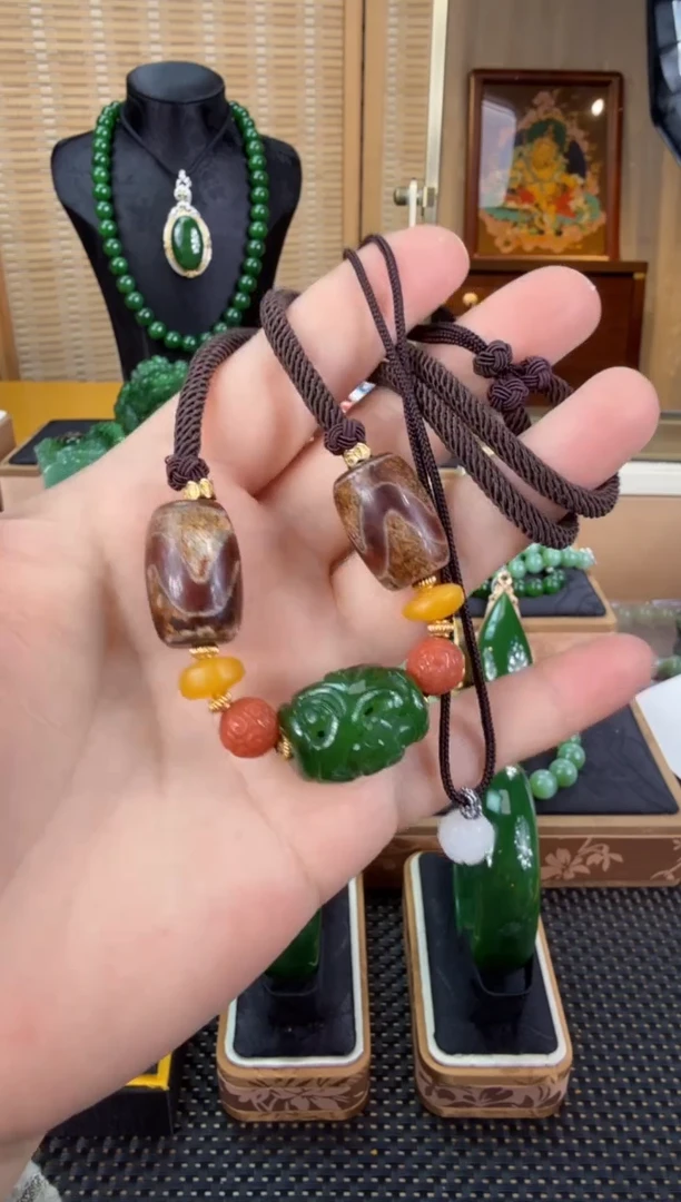 【闪购商品】和田玉（碧玉）吊坠(赠链)未镶嵌 