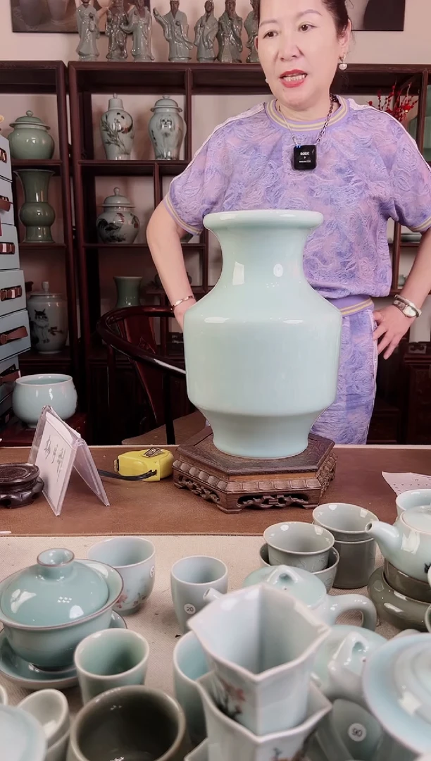 纯手工 粉青 直腰花瓶