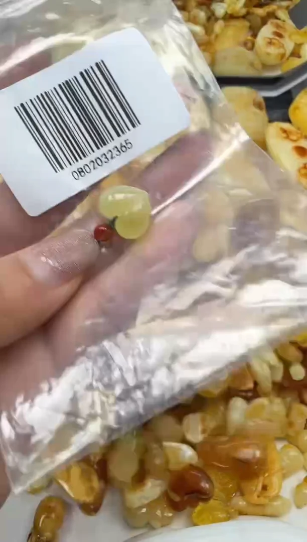 裸石琥珀未镶嵌如图