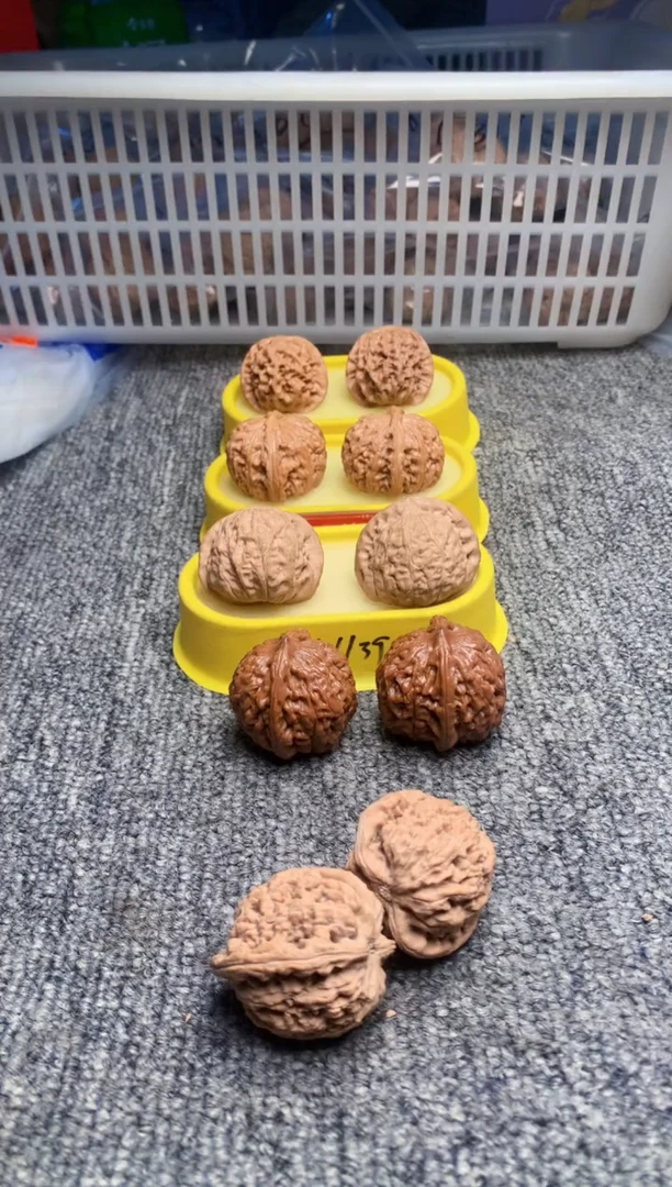 文玩核桃吊坠水龙纹