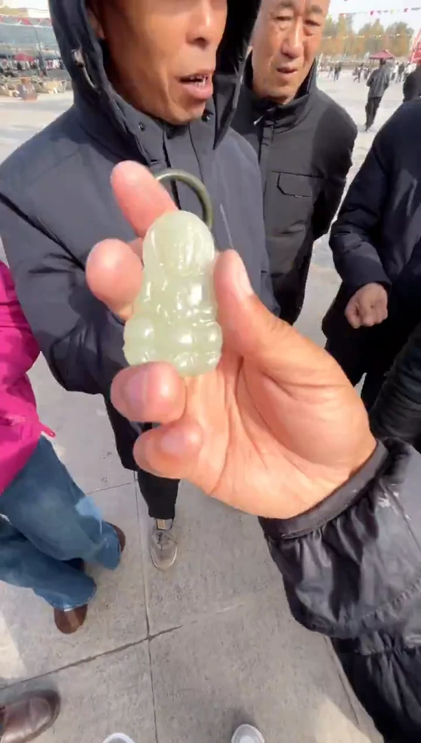 未镶嵌和田玉挂件和田玉