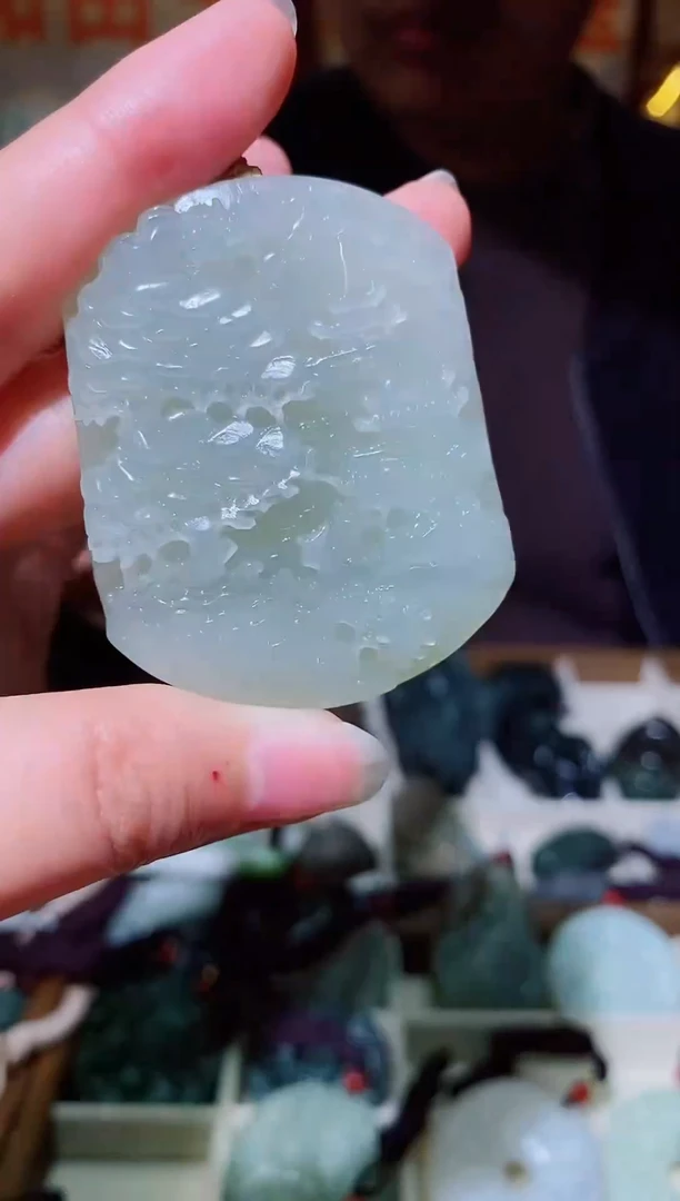 颈饰未镶嵌和田玉1