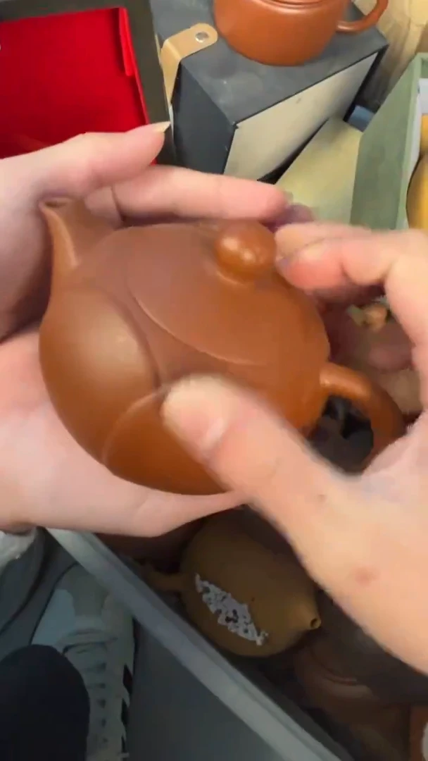 紫砂茶宠-莲花西施