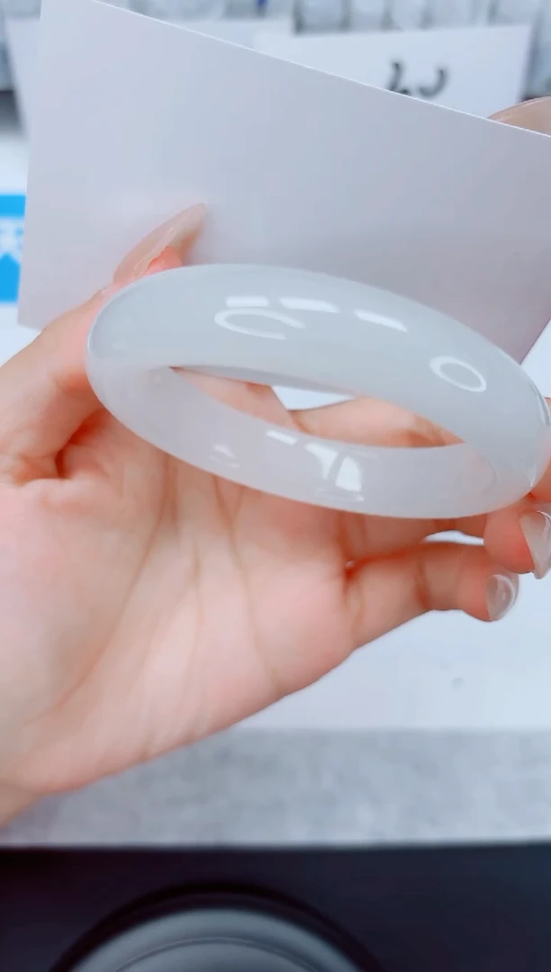 未镶嵌手镯石英质玉251-52