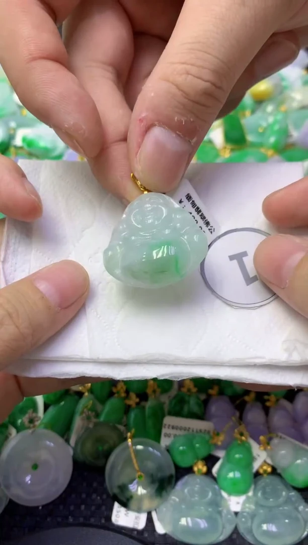 颈饰未镶嵌翡翠天然缅甸翡翠A货