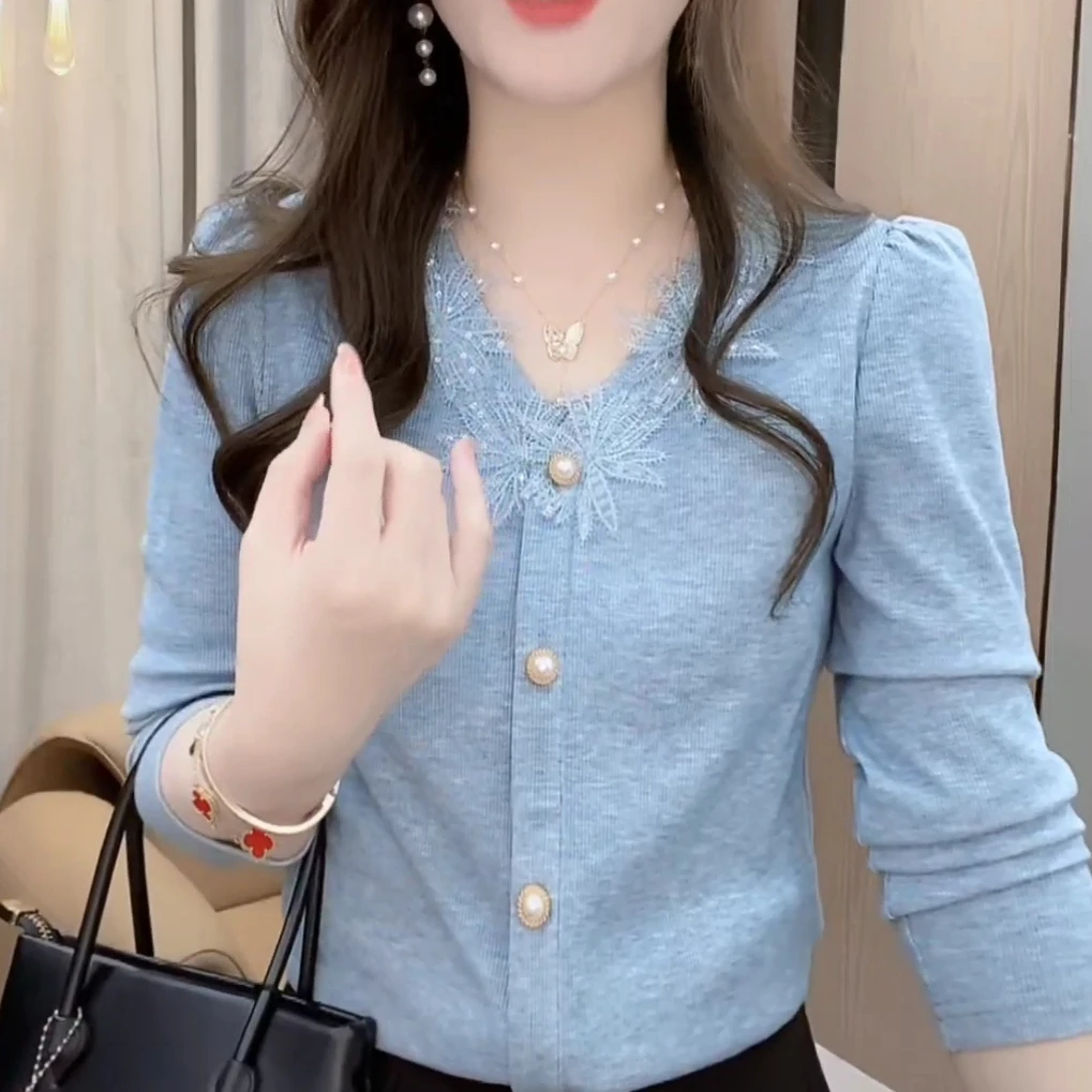 2025法式长袖T恤春秋季新款蕾丝花边V领百搭修身显瘦打底女士上衣