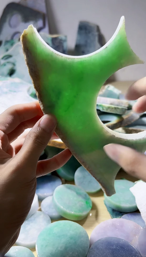 翡翠裸石缅甸翡翠A货陈7640