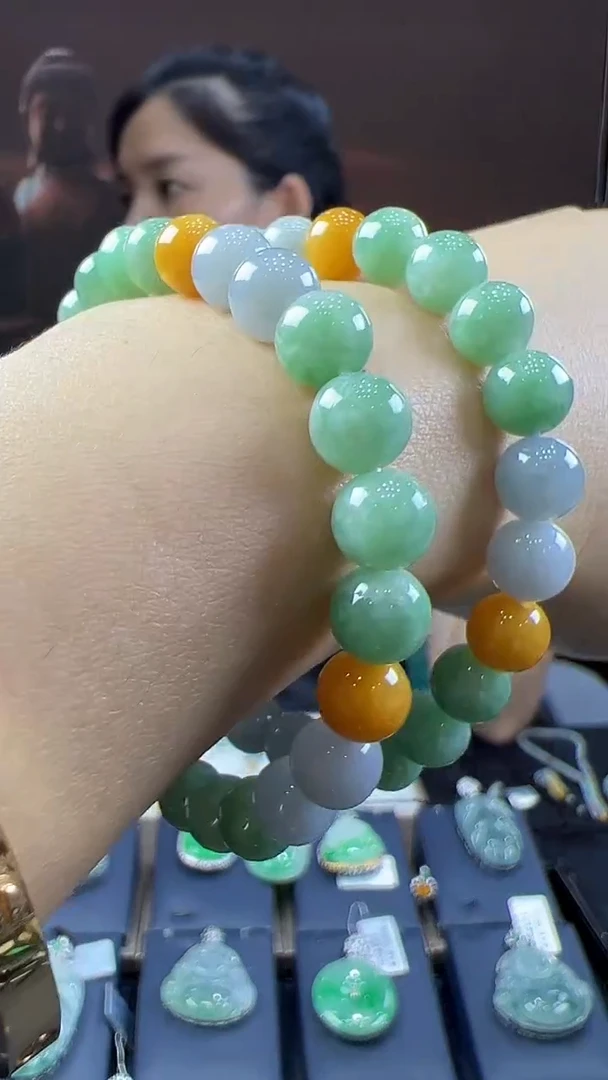 未镶嵌挂件翡翠手串（多样性发其一）