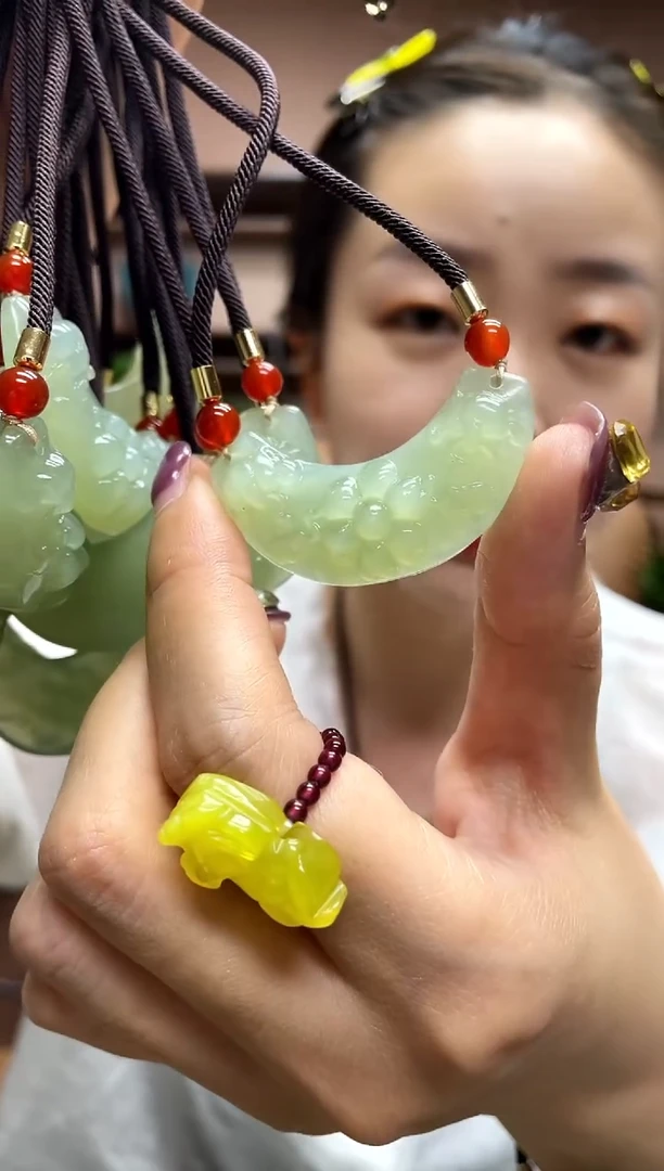 岫玉未镶嵌吊坠多样性发货其中发一