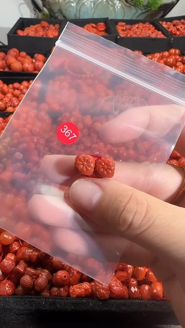 颈饰未镶嵌南红玛瑙1