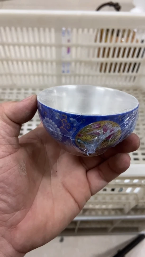 无运费险有瑕疵的摄影的产品有使用过的痕迹有点脏介意勿拍
