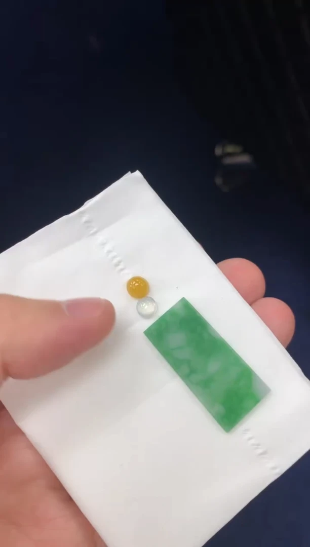 【闪购商品】定制翡翠未镶嵌翡翠