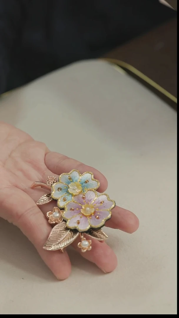 刺绣湘传礼纯手工胸针
